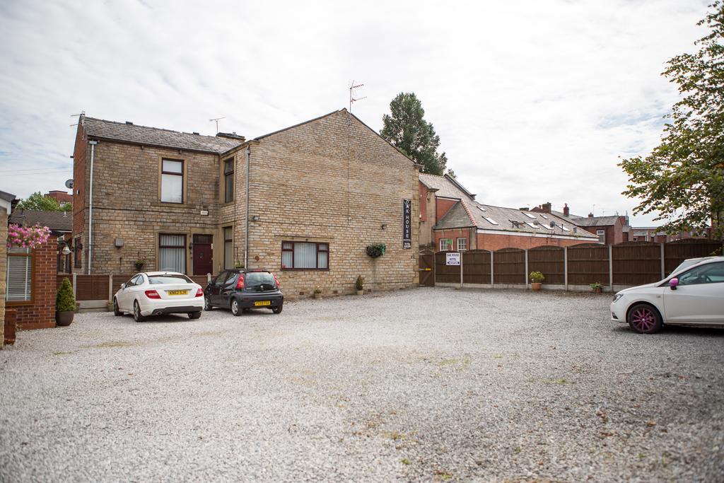 Oak House Bb Bed & Breakfast Oldham Exterior photo