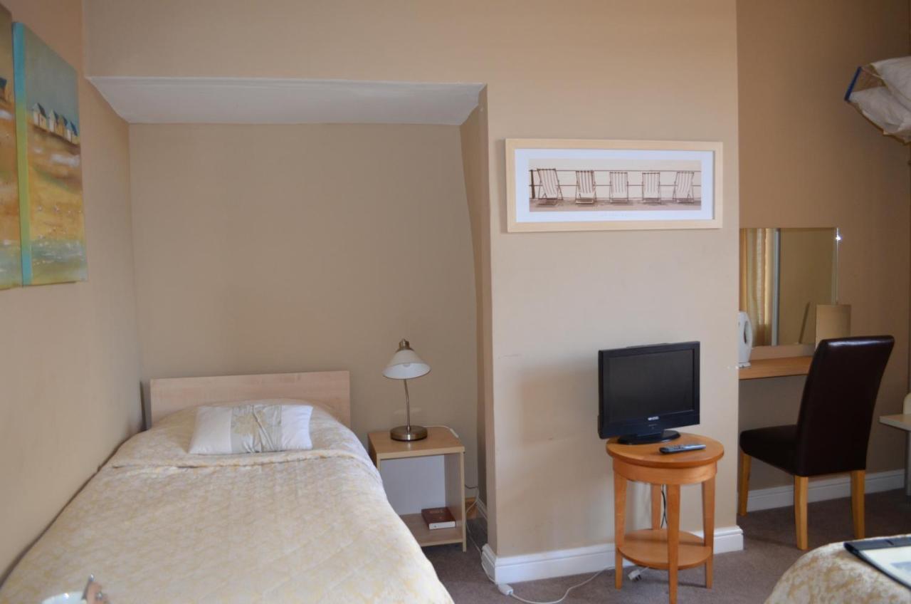 Oak House Bb Bed & Breakfast Oldham Room photo